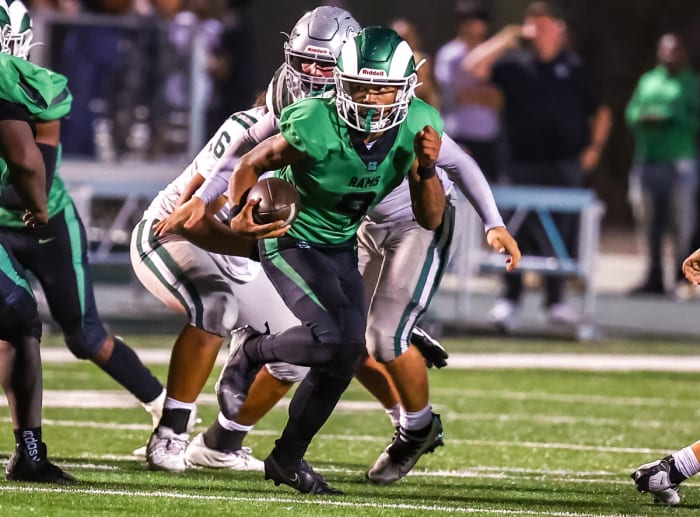 De La Salle vs St Mary's October 7, 2022 Photo-Ralph Thompson36